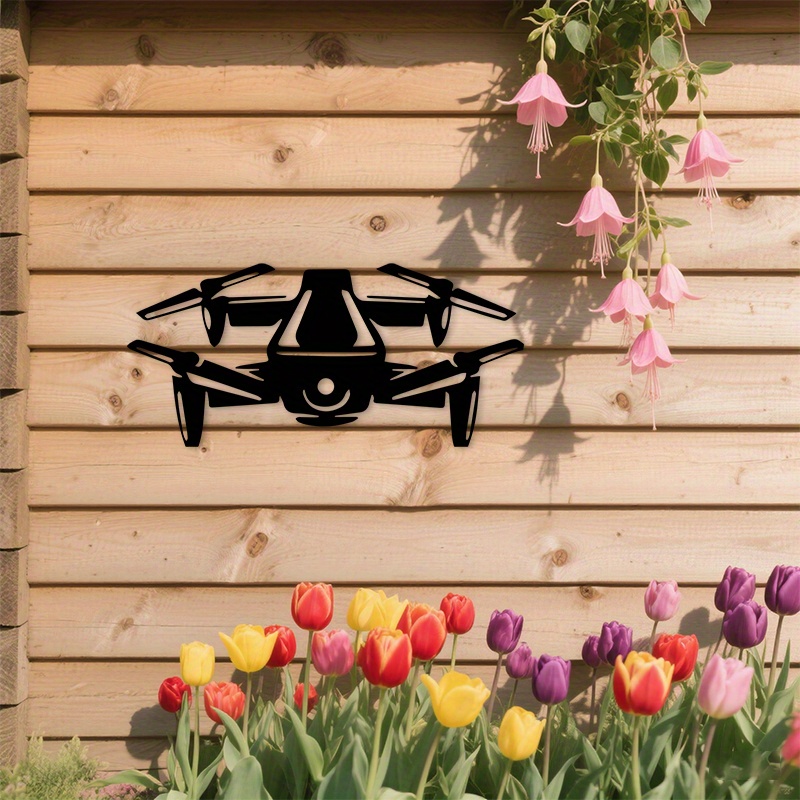 Office Tech For Men - 드론 실루엣 금속 벽 장식, 모던